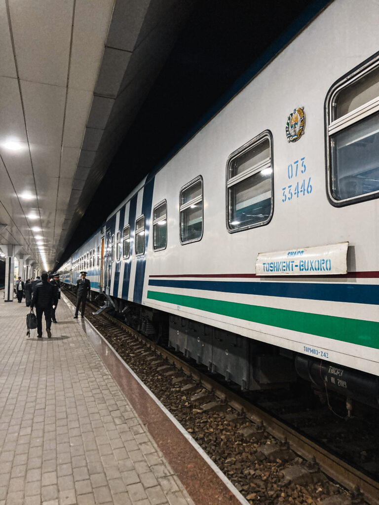 Train from Tashkent to Samarkand