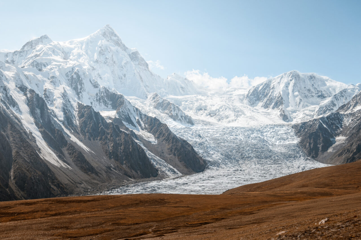 Patundas Meadows Trek: Views of Shispare Peak and Passu Glacier