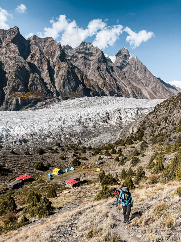 Patundas Meadows Trek: Leaving the Lower Camp behind