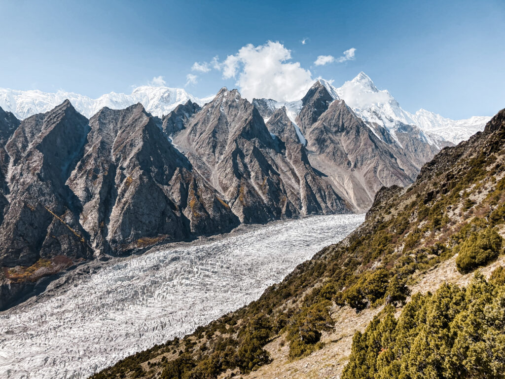Patundas Meadows Trek: Views of Passu Glacier