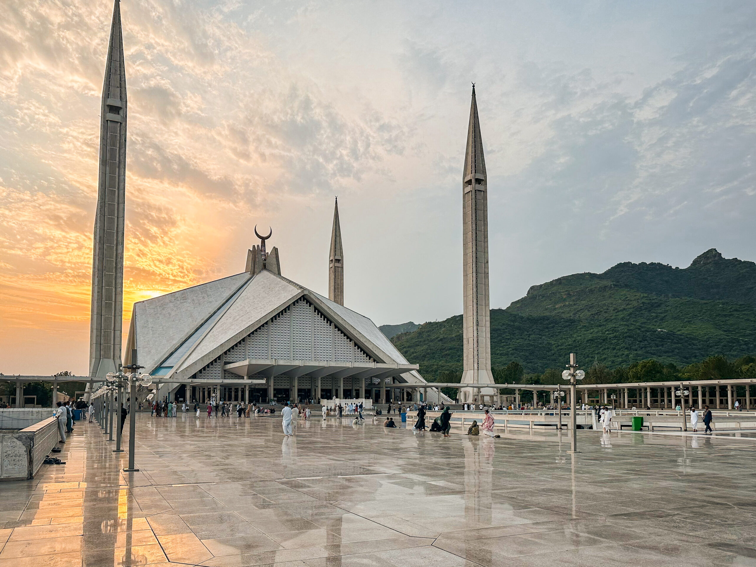 Islamabad Travel Guide: What to Do & How to Get North