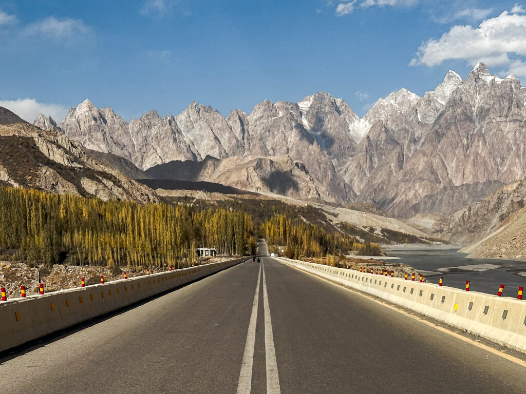 Karakoram Highway and Passu Cones, what to do in Hunza, Northern Pakistan