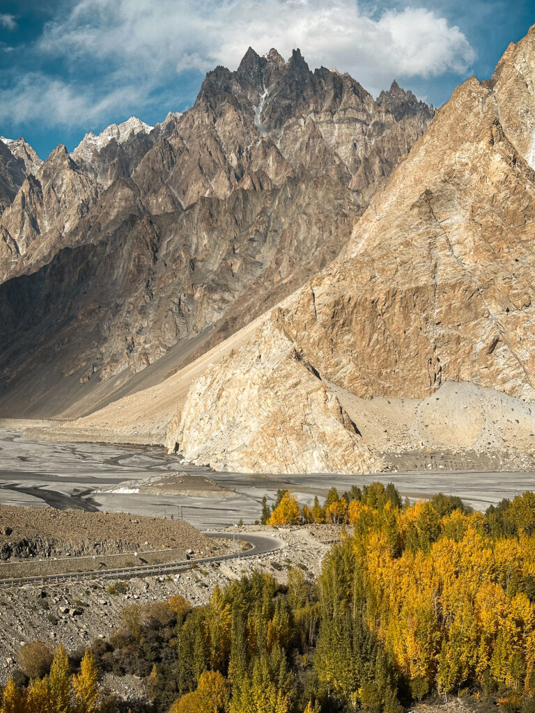 Karakoram Highway and Passu Cones, what to do in Hunza, Northern Pakistan